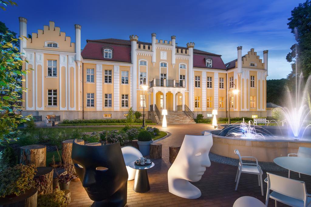 Relais & Chateaux Hotel Quadrille - Adults Only Gdynia Exterior foto