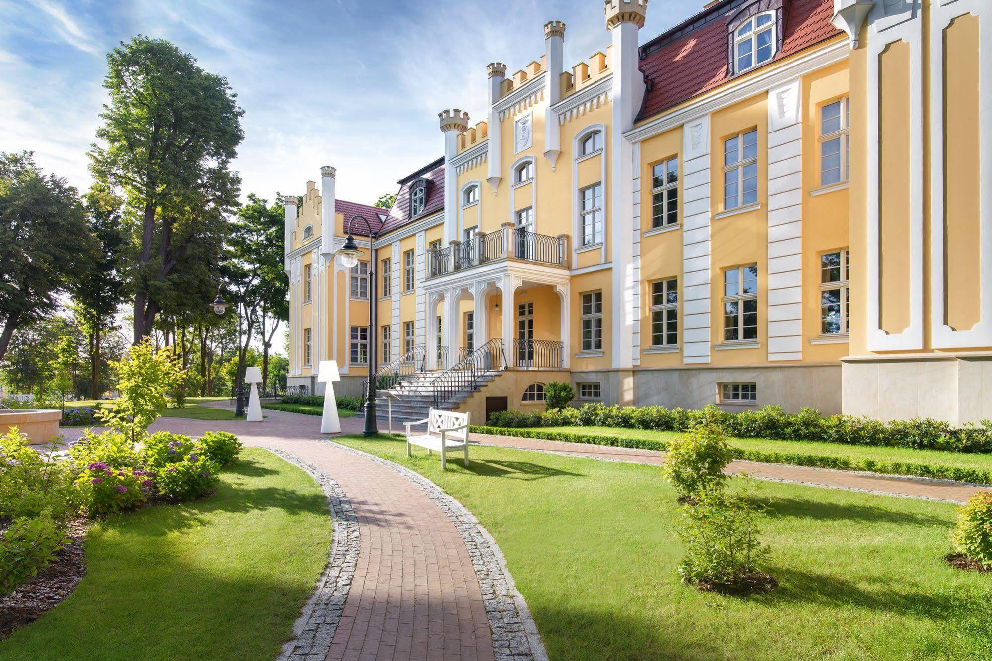 Relais & Chateaux Hotel Quadrille - Adults Only Gdynia Exterior foto